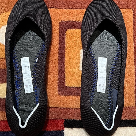 Rothy's Black Flats Sleek Minimalist Design Size 9.5 EU 41 - Picture 5 of 10